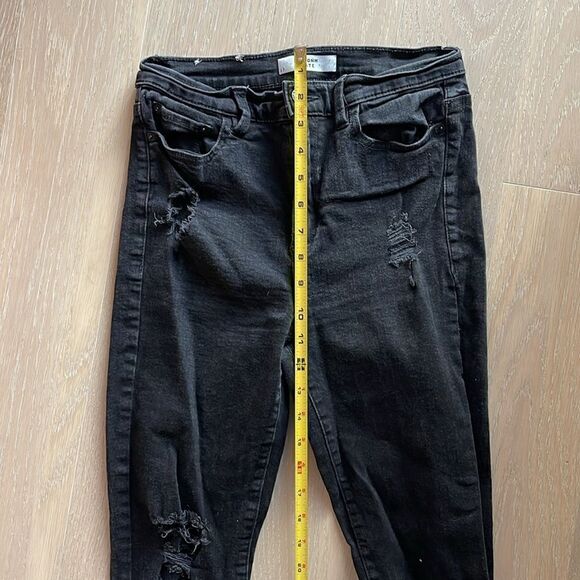 Kate Skinny Jeans, Distressed Black, Size 27 - Picture 9 of 11
